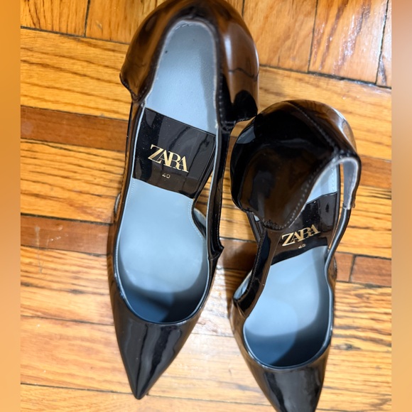 Zara Glossy Black Heels - Picture 5 of 6